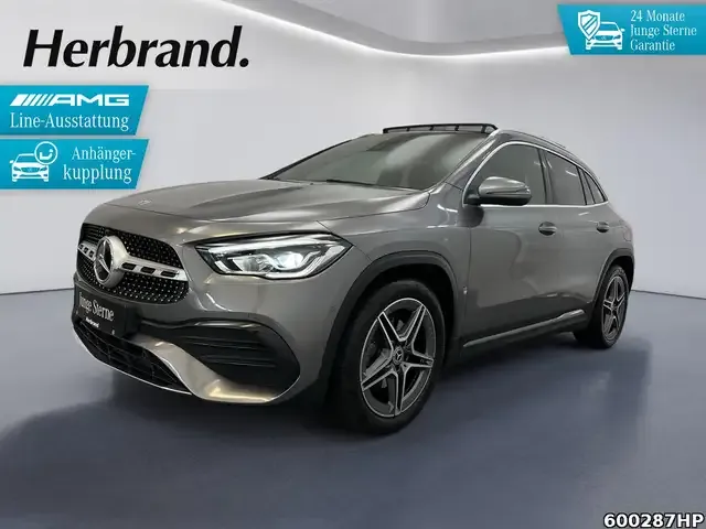 Mercedes-Benz GLA 200