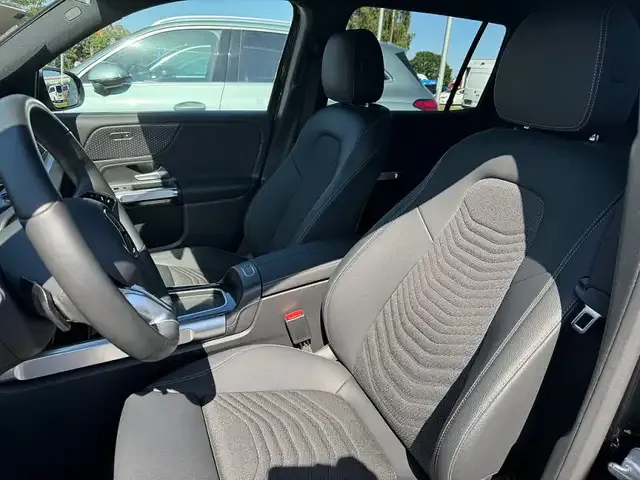 Mercedes-Benz EQB 300