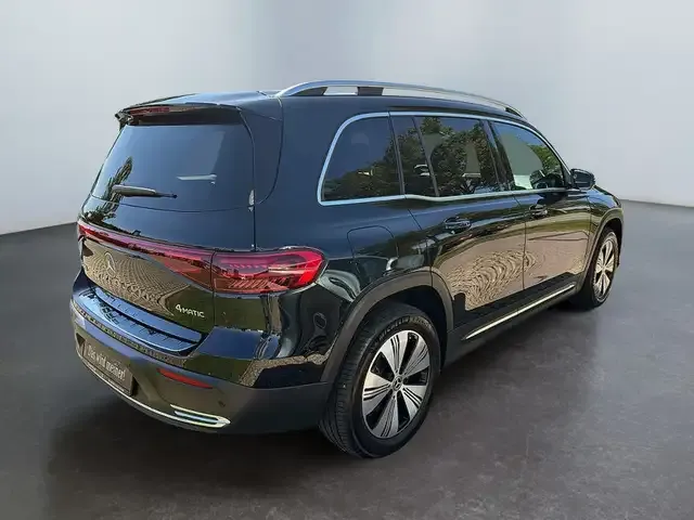 Mercedes-Benz EQB 300