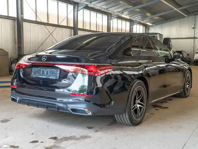 Mercedes-Benz E 200