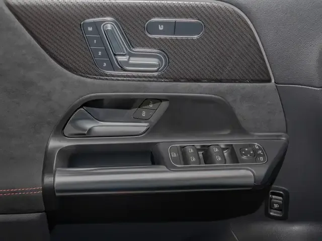 Mercedes-Benz GLA 220