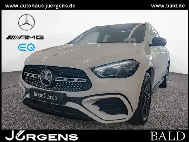 Mercedes-Benz GLA 220