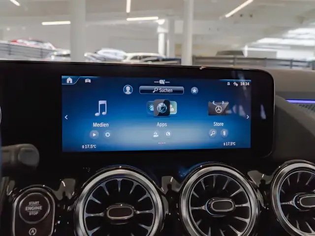Mercedes-Benz GLA 220