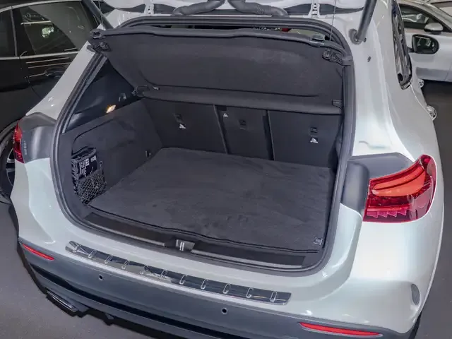 Mercedes-Benz GLA 220