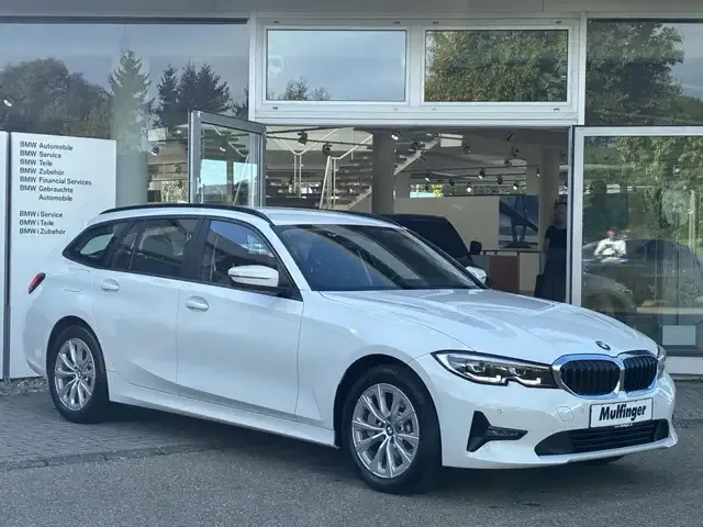 BMW 330