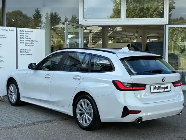 BMW 330
