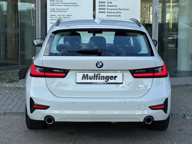 BMW 330