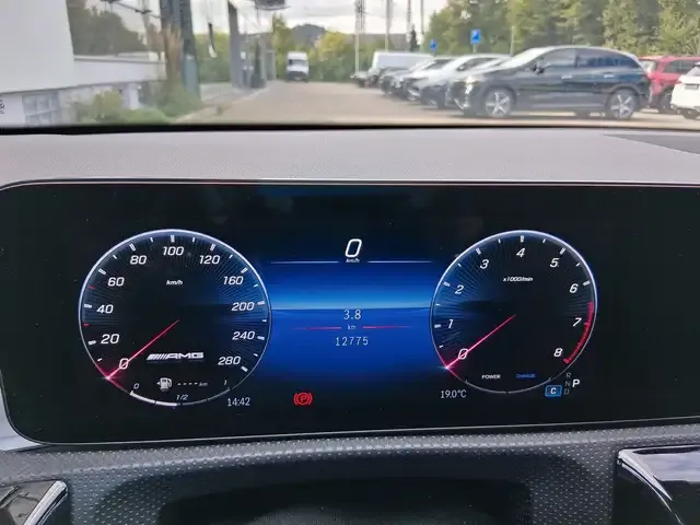 Mercedes-Benz CLA 35 AMG