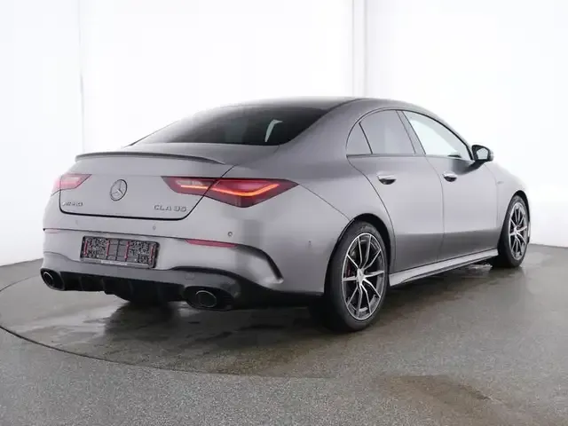 Mercedes-Benz CLA 35 AMG