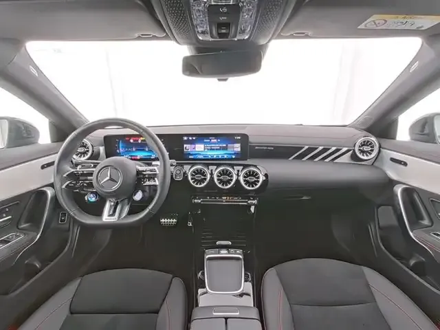 Mercedes-Benz CLA 35 AMG