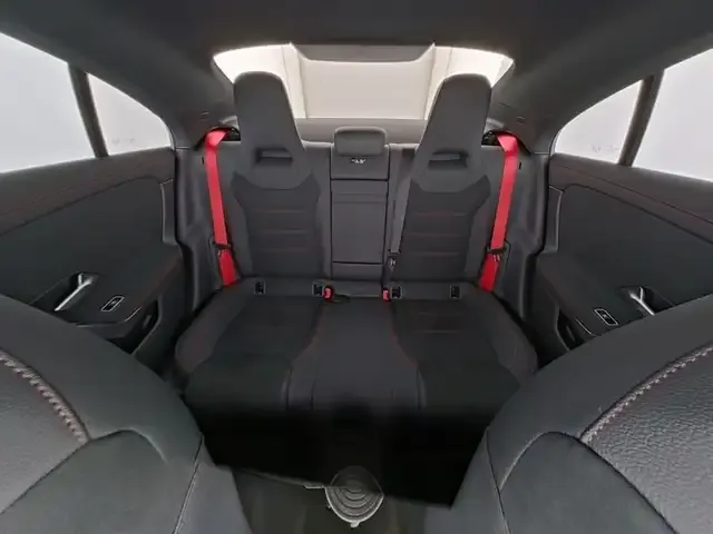 Mercedes-Benz CLA 35 AMG