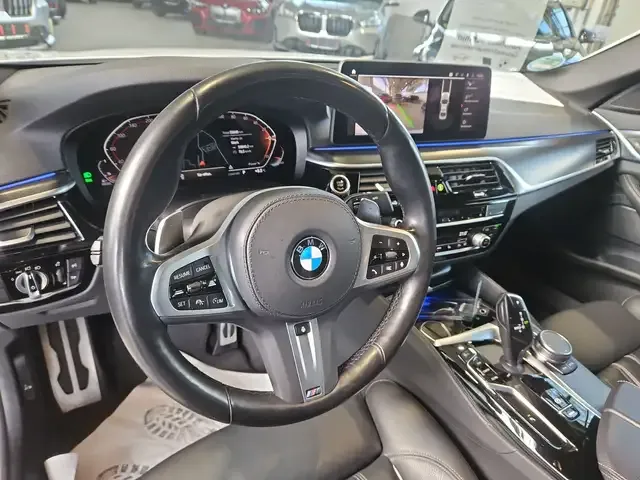 BMW 520