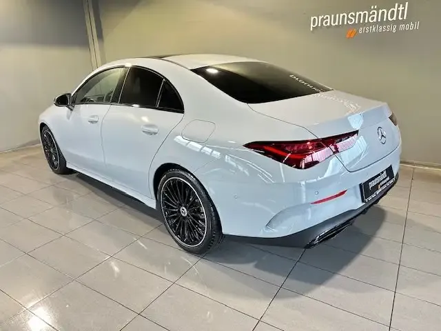 Mercedes-Benz CLA 220