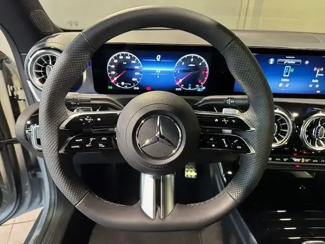Mercedes-Benz CLA 220