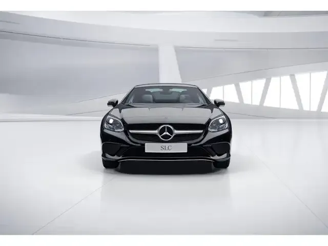 Mercedes-Benz SLC 180