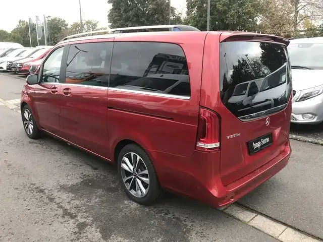 Mercedes-Benz V 250