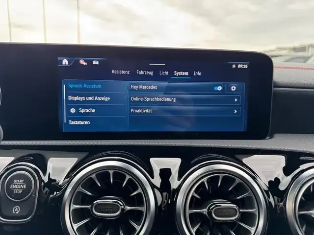 Mercedes-Benz CLA 200