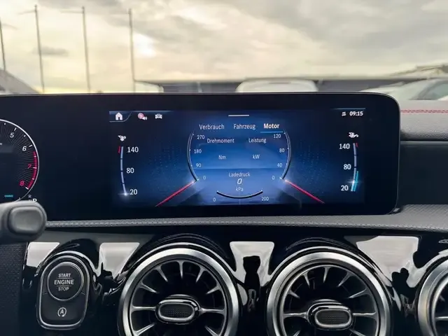 Mercedes-Benz CLA 200