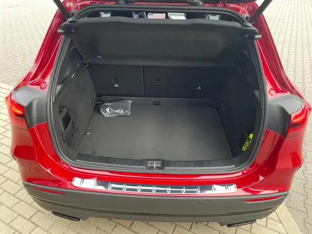 Mercedes-Benz GLA 180