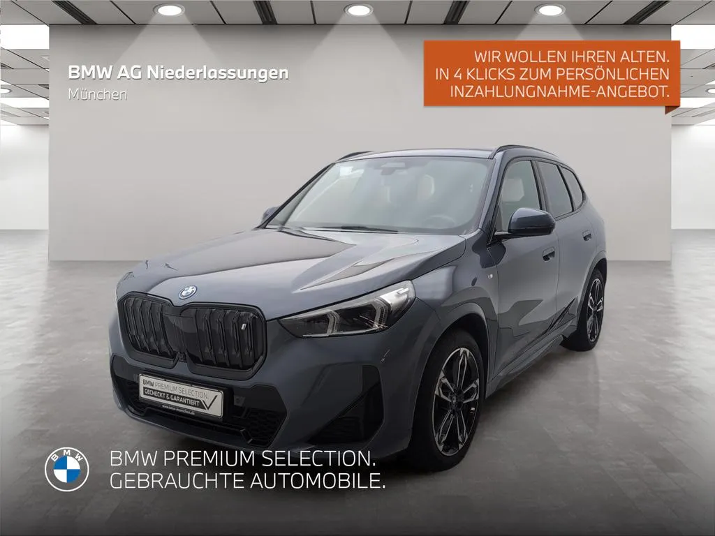 BMW iX1