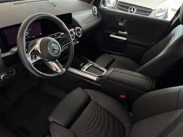 Mercedes-Benz GLA 220