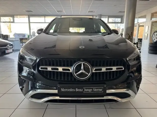 Mercedes-Benz GLA 220