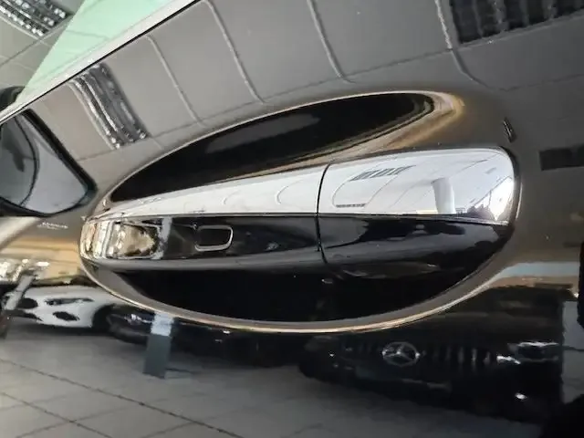 Mercedes-Benz GLA 220