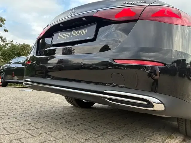 Mercedes-Benz E 400