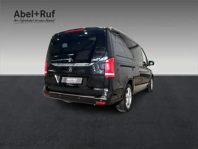 Mercedes-Benz V 250