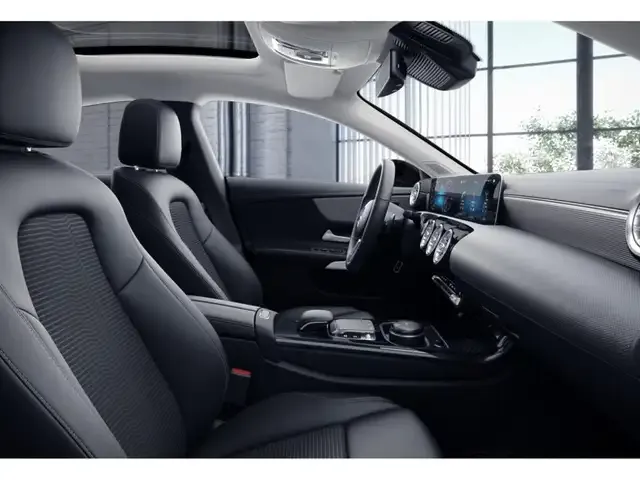 Mercedes-Benz CLA 220