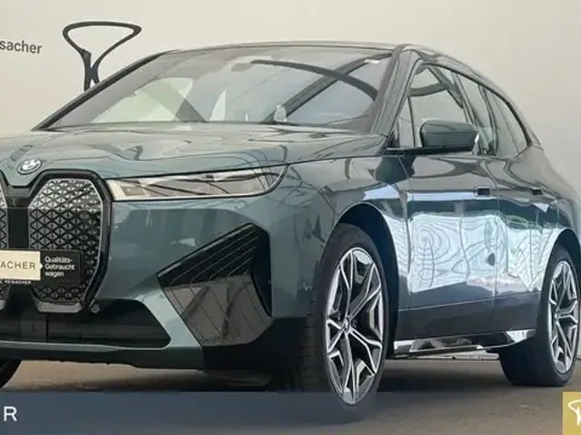 BMW iX
