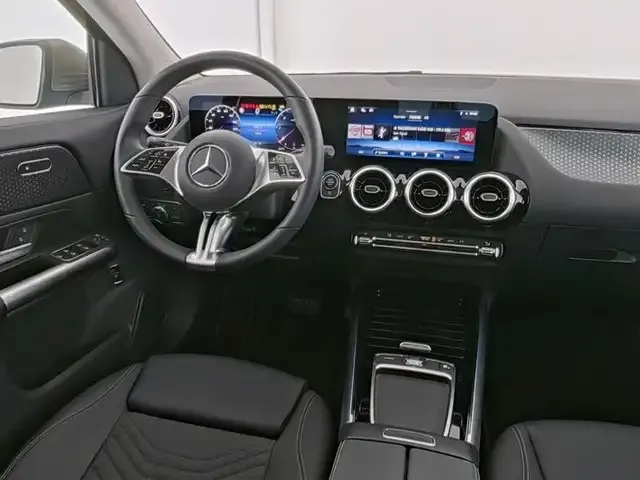 Mercedes-Benz GLA 220