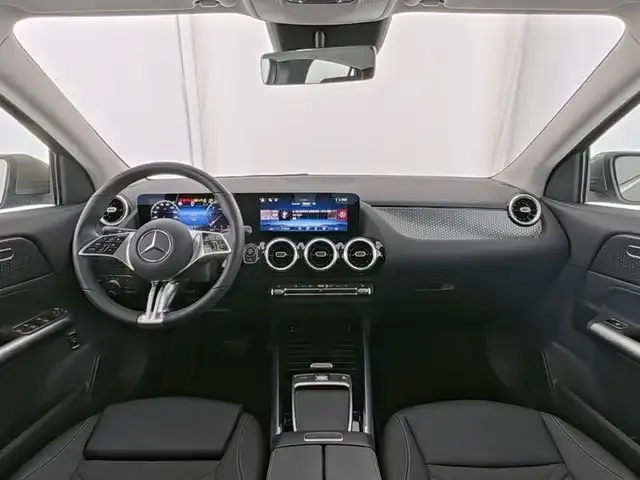 Mercedes-Benz GLA 220