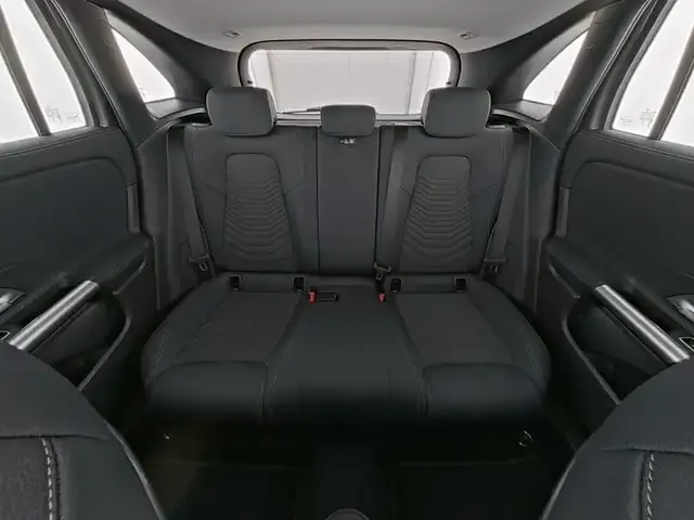 Mercedes-Benz GLA 220