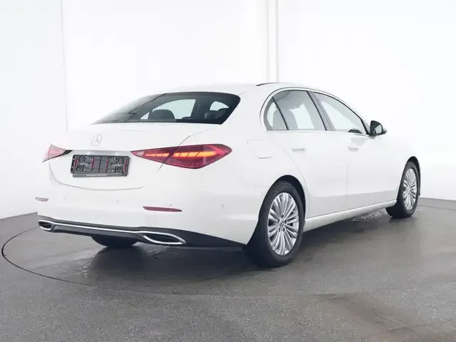 Mercedes-Benz C 220