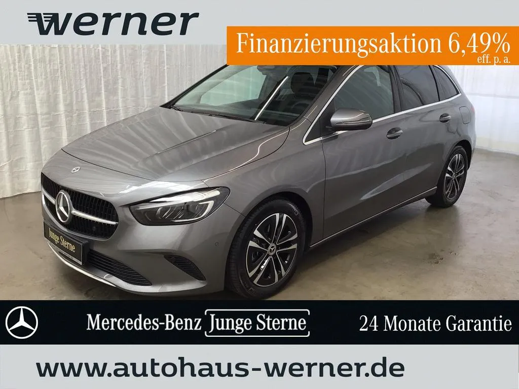 Mercedes-Benz B 180