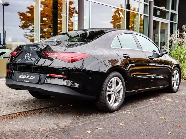 Mercedes-Benz CLA 180
