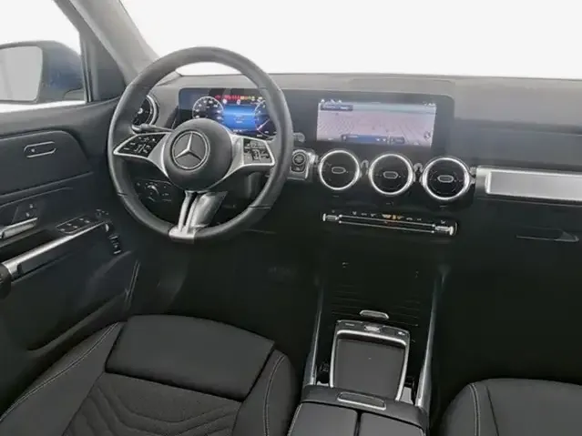 Mercedes-Benz GLB 220