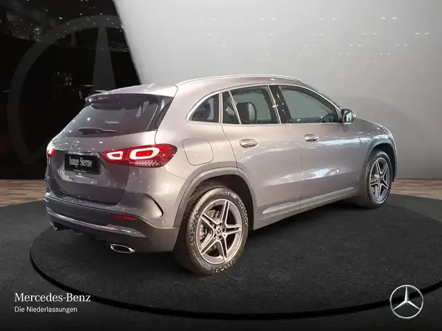 Mercedes-Benz GLA 250