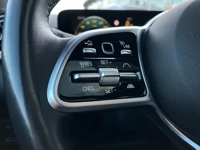 Mercedes-Benz EQB 250