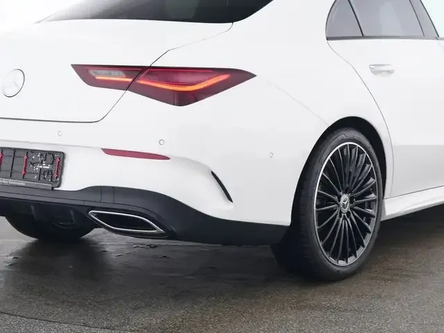 Mercedes-Benz CLA 200