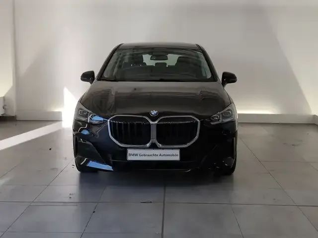 BMW 225