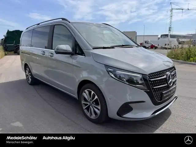Mercedes-Benz V 250