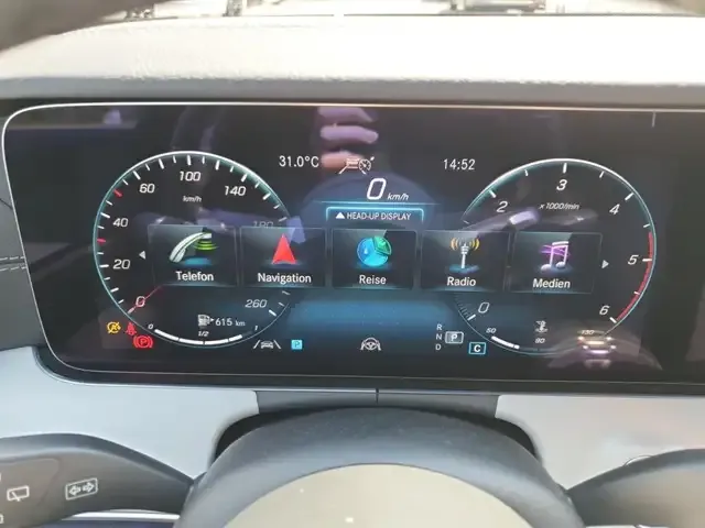 Mercedes-Benz E 200