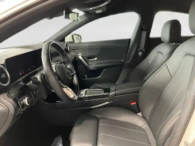 Mercedes-Benz CLA 220