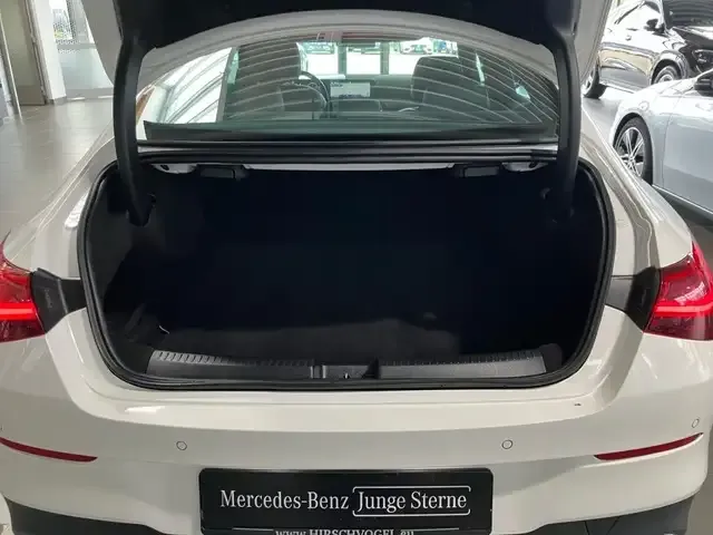 Mercedes-Benz CLA 220