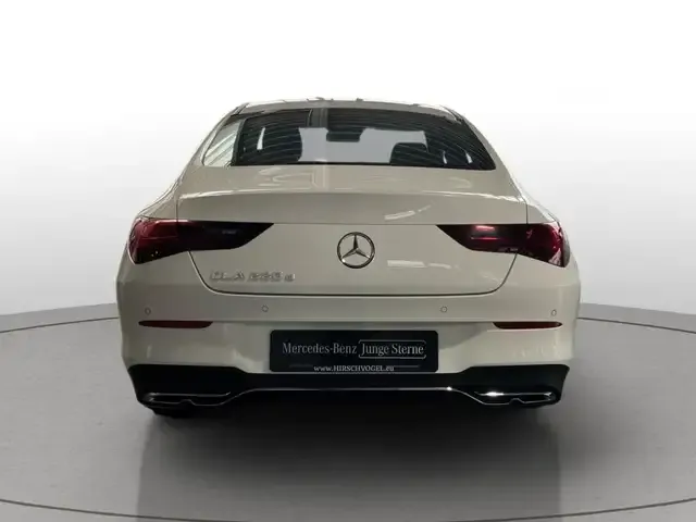 Mercedes-Benz CLA 220
