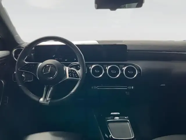 Mercedes-Benz CLA 220