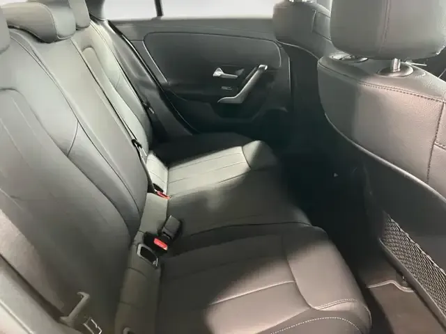 Mercedes-Benz CLA 220