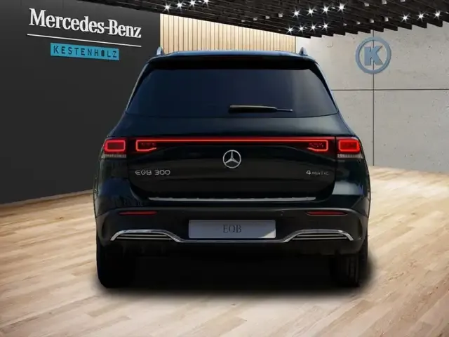 Mercedes-Benz EQB 300